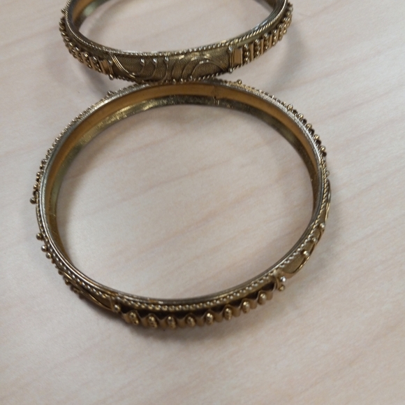 Two Vintage Gold Tone Mesh & Wired Classic-Look Bangles Wavy Patterned Sphere - Picture 12 of 12